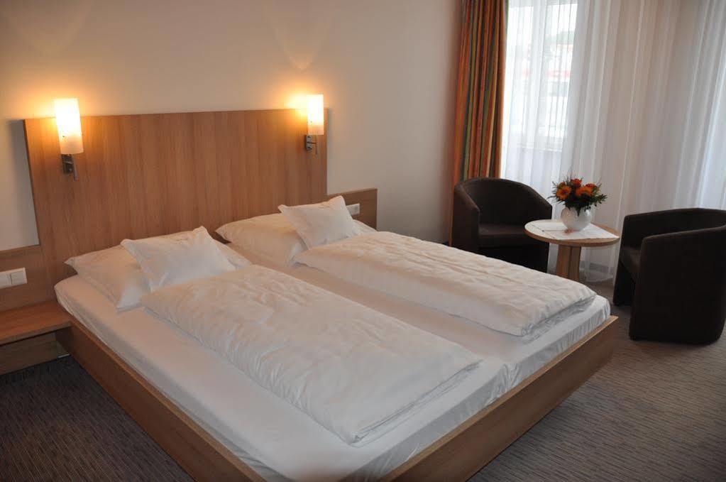 Hotel Fortuna Stockach Exteriör bild